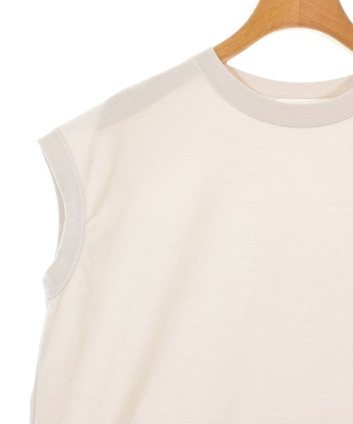Mila Owen เสื้อยืด/เสื้อท็อปส์