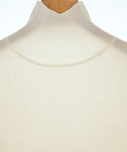 Mila Owen เสื้อกันหนาว
