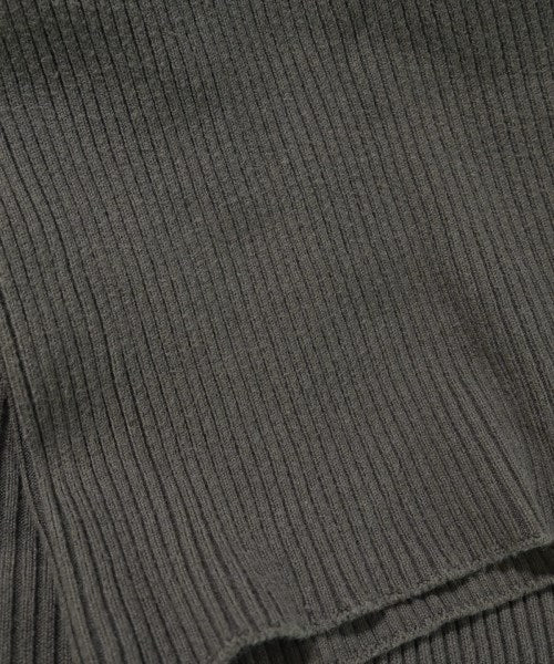 Mila Owen เสื้อกันหนาว