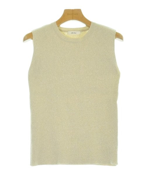 Mila Owen เสื้อแขนกุด