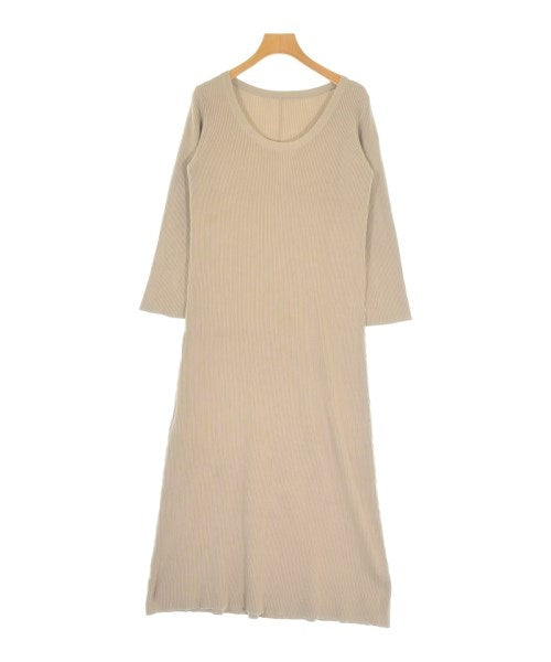 Mila Owen ชุดเดรส