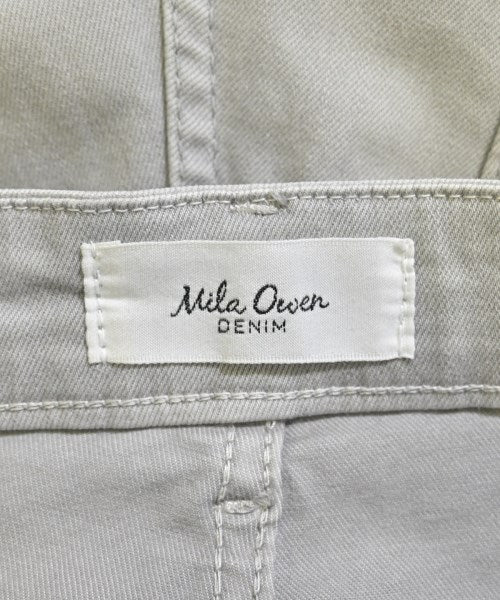 Mila Owen ยีนส์
