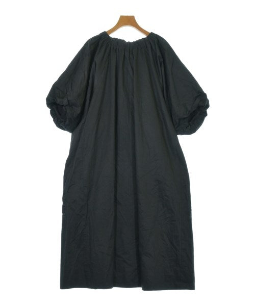 Mila Owen ชุดเดรส