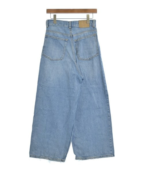 Mila Owen ยีนส์