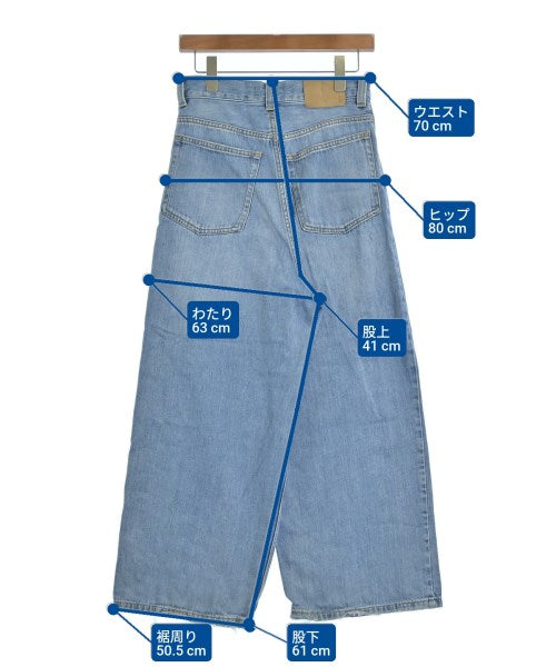 Mila Owen ยีนส์