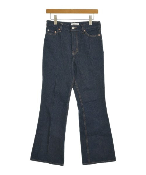 Mila Owen ยีนส์