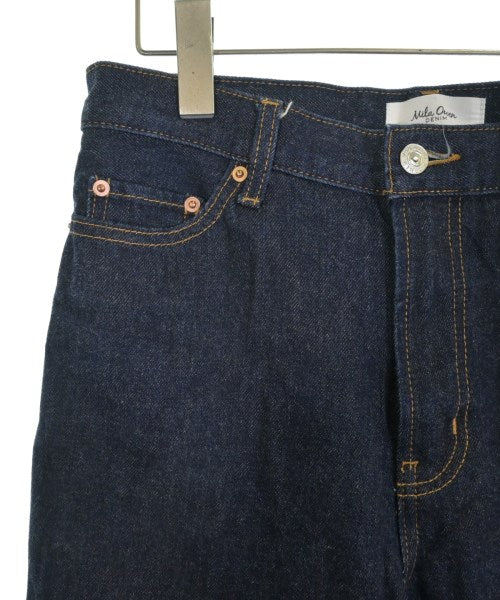 Mila Owen ยีนส์