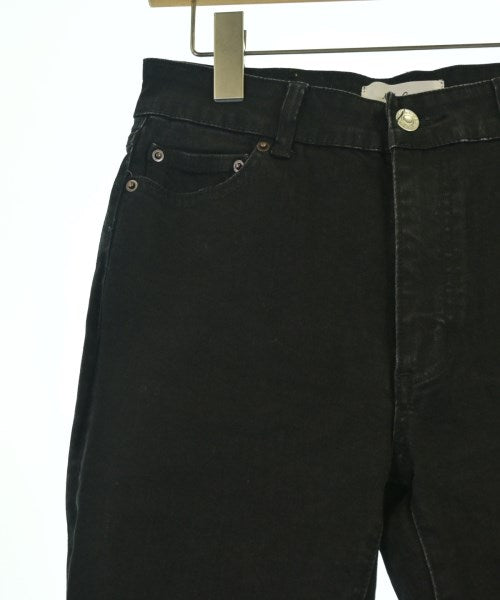 Mila Owen ยีนส์