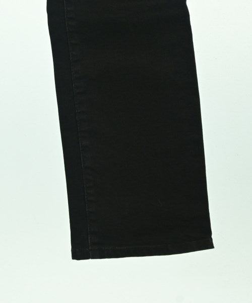 Mila Owen ยีนส์