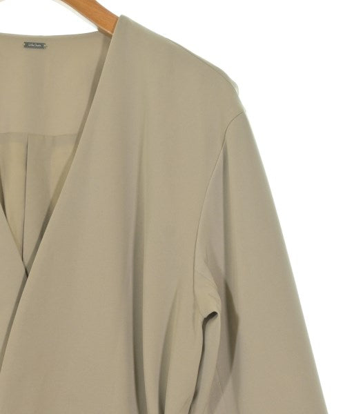 Mila Owen แจ็คเก็ต