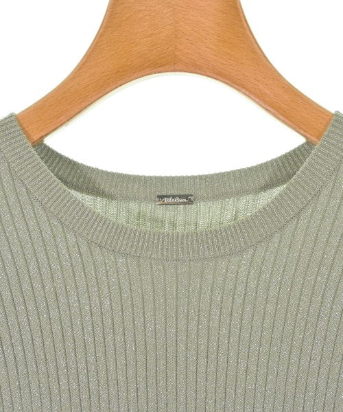 Mila Owen ชุดสูทแบบครบเซต (อื่นๆ)