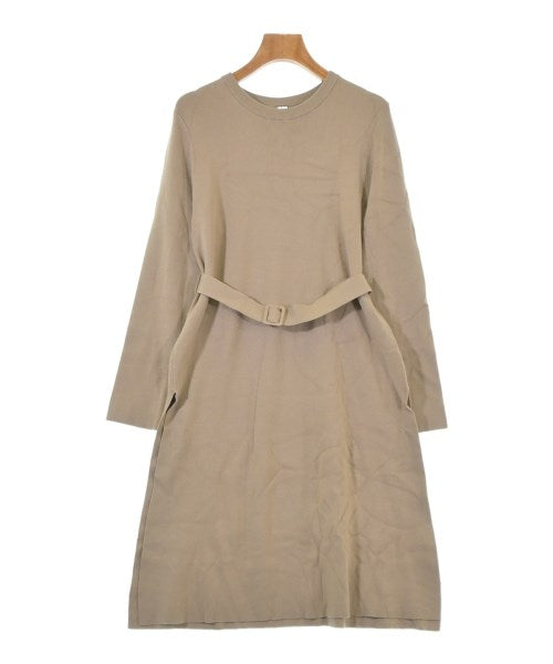 Mila Owen ชุดเดรส