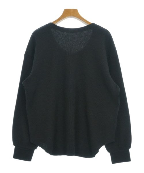 Mila Owen เสื้อยืด/เสื้อท็อปส์