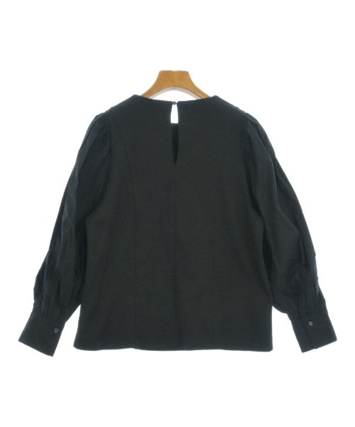 Mila Owen เสื้อยืด/เสื้อท็อปส์
