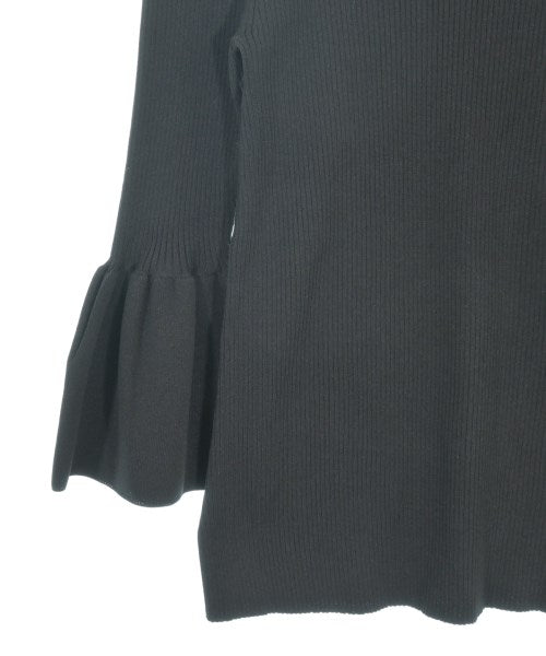 Mila Owen เสื้อกันหนาว
