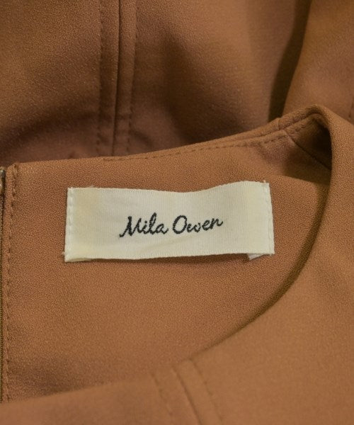 Mila Owen ชุดสูทแบบครบเซต (อื่นๆ)