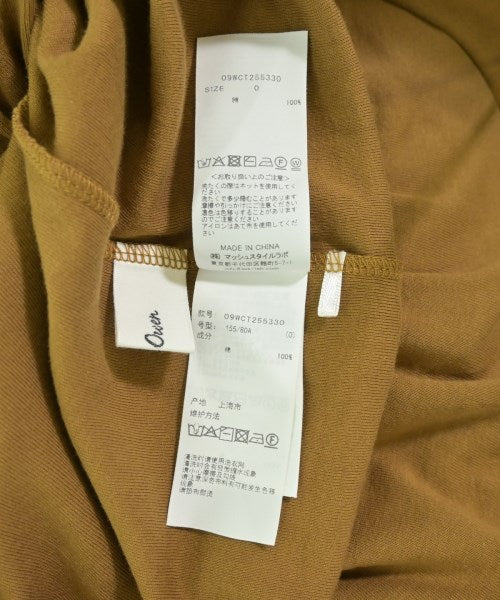 Mila Owen เสื้อยืด/เสื้อท็อปส์