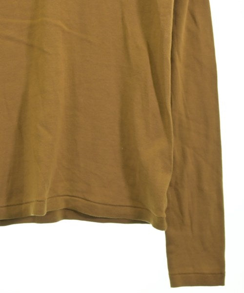 Mila Owen เสื้อยืด/เสื้อท็อปส์