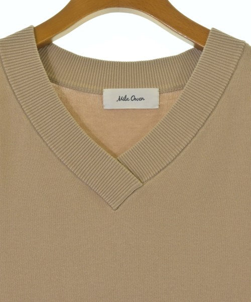Mila Owen เสื้อแขนกุด