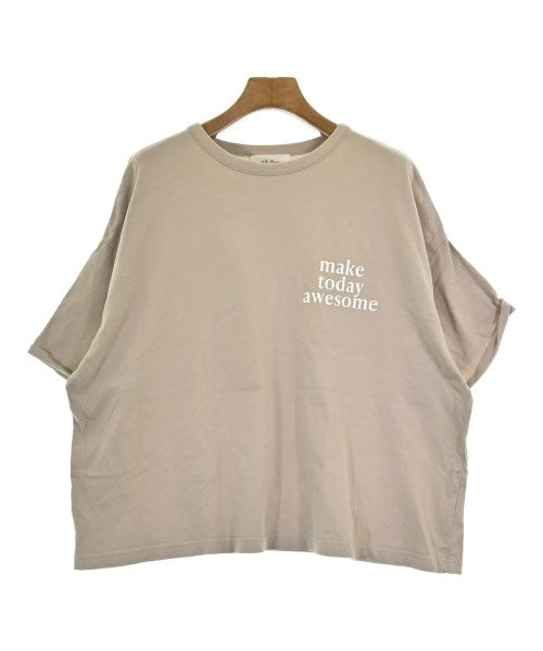 Mila Owen เสื้อยืด/เสื้อท็อปส์