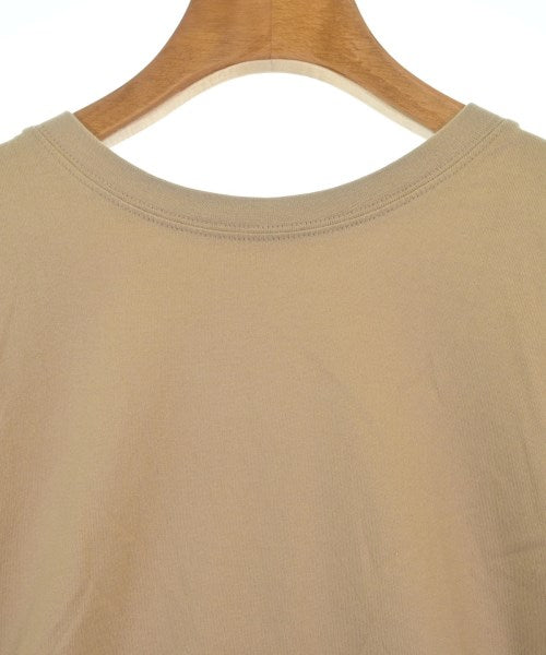 Mila Owen เสื้อยืด/เสื้อท็อปส์