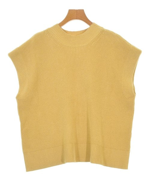 Mila Owen เสื้อแขนกุด