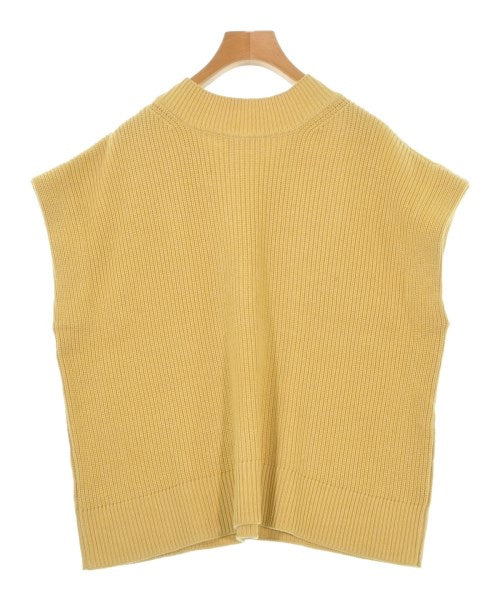 Mila Owen เสื้อแขนกุด