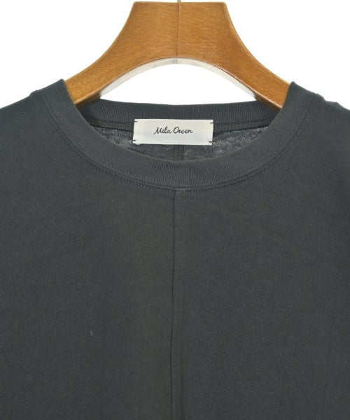 Mila Owen เสื้อยืด/เสื้อท็อปส์