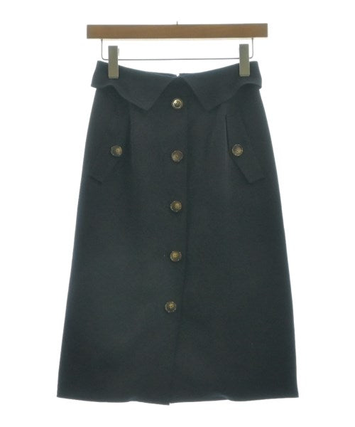 Debut de Fiore กระโปรงยาวถึงเข่า