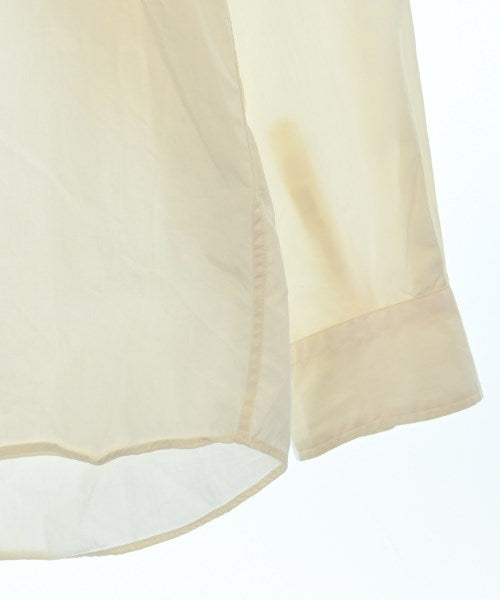 UNIVERSAL PRODUCTS เสื้อลำลอง