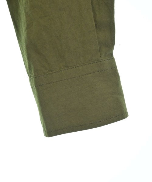 UNIVERSAL PRODUCTS เสื้อลำลอง