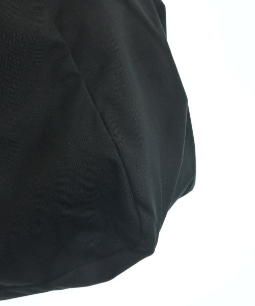 UNIVERSAL PRODUCTS กระเป๋าถือขนาดใหญ่