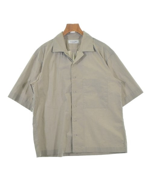 UNIVERSAL PRODUCTS เสื้อลำลอง