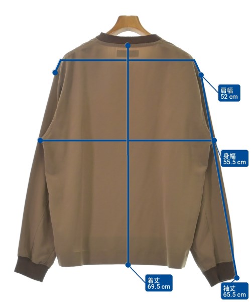 UNIVERSAL PRODUCTS เสื้อลำลอง