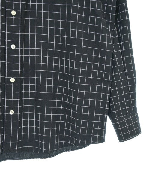 UNIVERSAL PRODUCTS เสื้อลำลอง