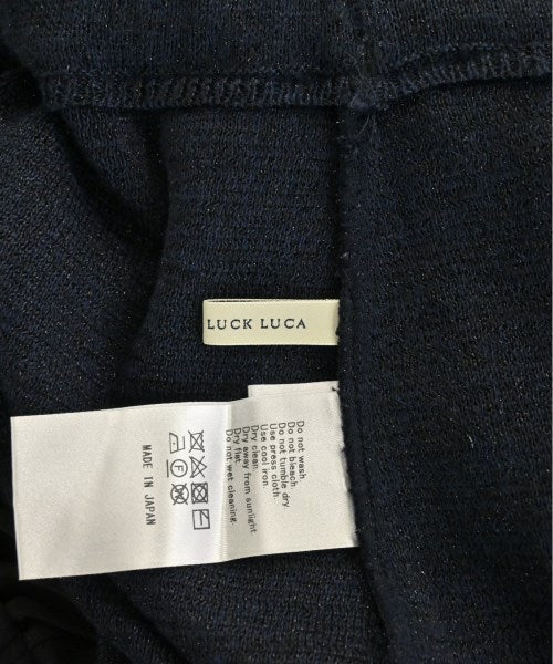 LUCA / LADY LUCK LUCA กระโปรงยาวถึงเข่า