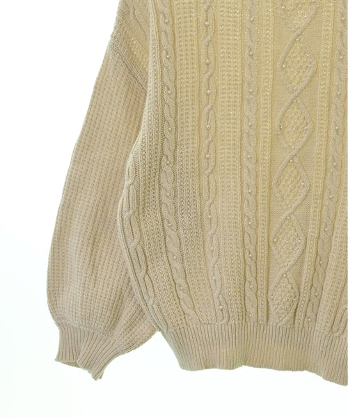 Couture brooch เสื้อกันหนาว