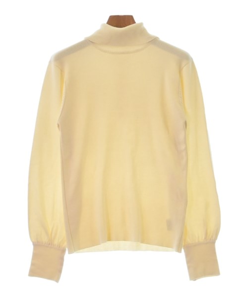 Couture brooch เสื้อกันหนาว