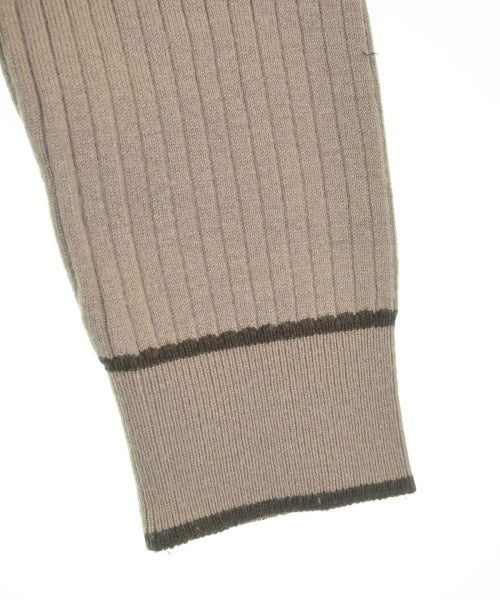 Couture brooch เสื้อกันหนาว