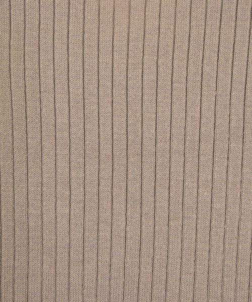 Couture brooch เสื้อกันหนาว