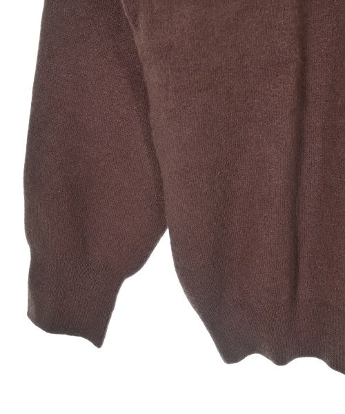 Couture brooch เสื้อกันหนาว