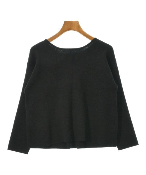 Couture brooch เสื้อกันหนาว
