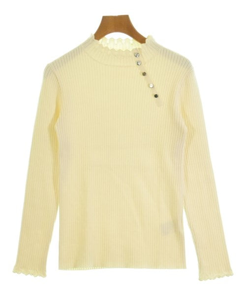 Couture brooch เสื้อกันหนาว