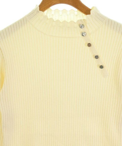 Couture brooch เสื้อกันหนาว