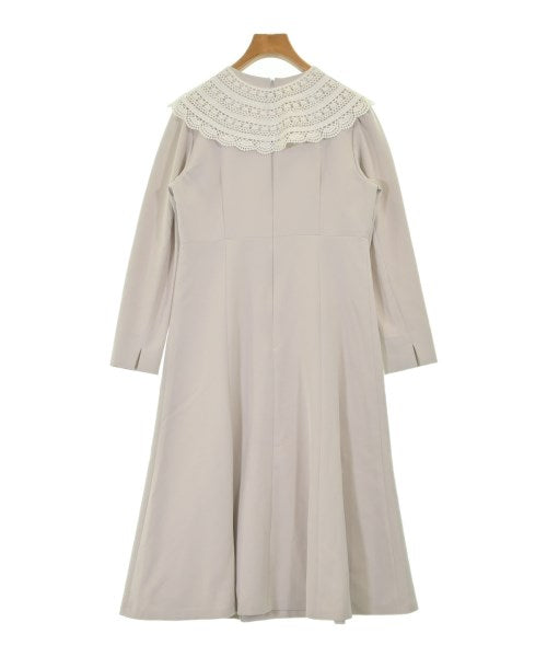 Couture brooch ชุดเดรส