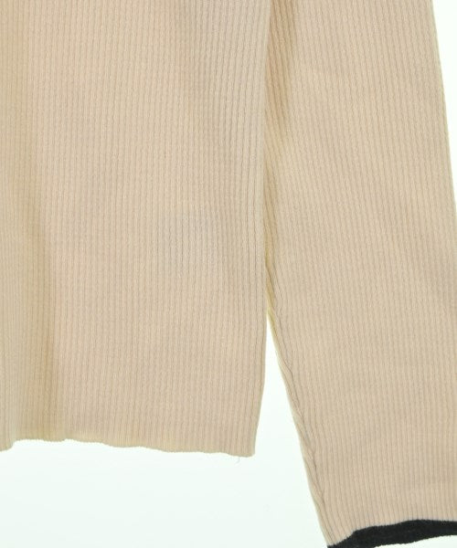 Couture brooch เสื้อกันหนาว