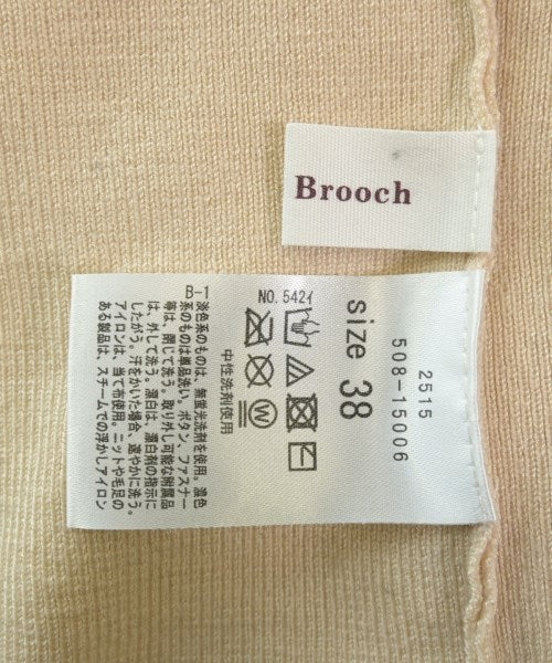 Couture brooch เสื้อกันหนาว