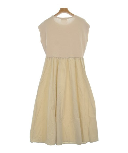 Couture brooch ชุดเดรส