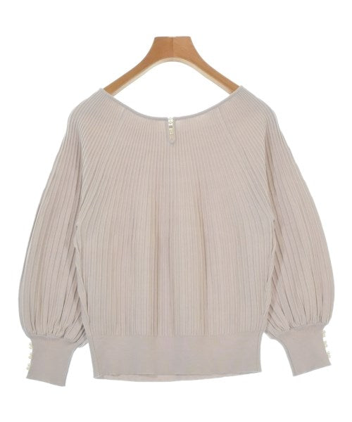 Couture brooch เสื้อกันหนาว