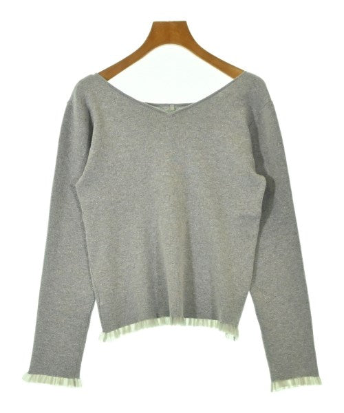 Couture brooch เสื้อกันหนาว